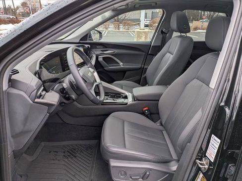 Certified 2025 Audi Q5 2.0T Premium Plus w/ Premium Plus image 21