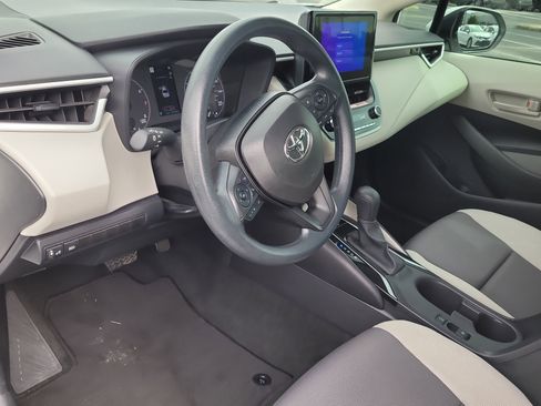Certified 2025 Toyota Corolla LE image 17