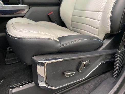 New 2023 Ford F150 Lightning Platinum image 31