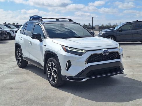 Used 2024 Toyota RAV4 XSE w/ Premium Package image 3