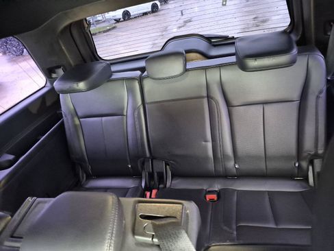Certified 2021 Ford Expedition XLT RWD image 12