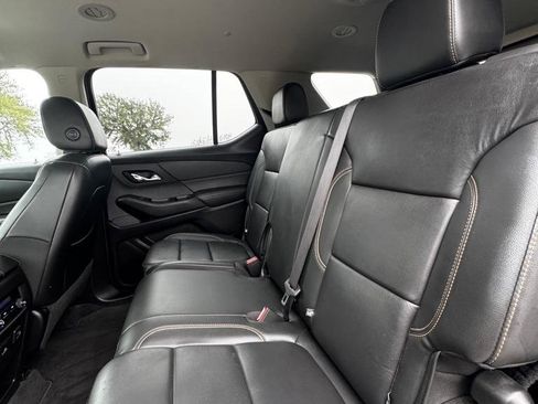 Used 2019 Chevrolet Traverse LT w/ LT Premium Package image 12