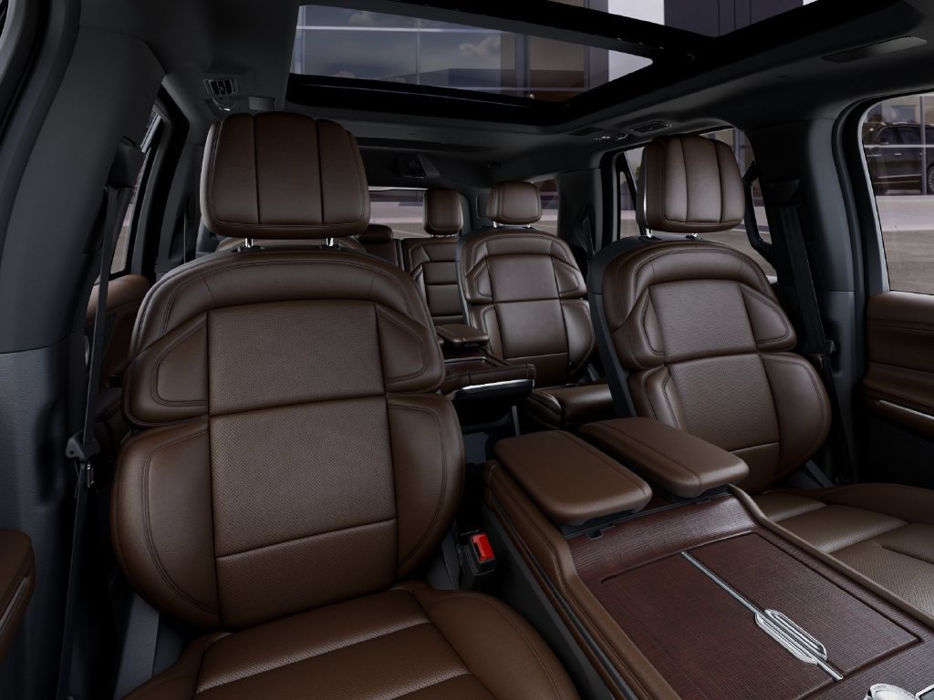 New 2027 Lincoln Navigator Reserve AWD/4WD image 10