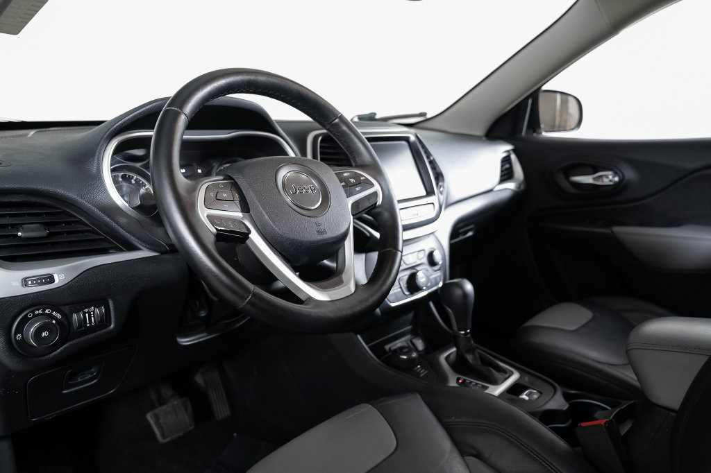 Used 2014 Jeep Cherokee Limited AWD/4WD image 24