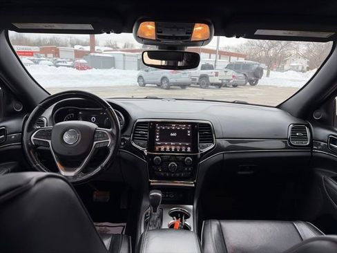 Used 2020 Jeep Grand Cherokee Overland AWD/4WD image 18