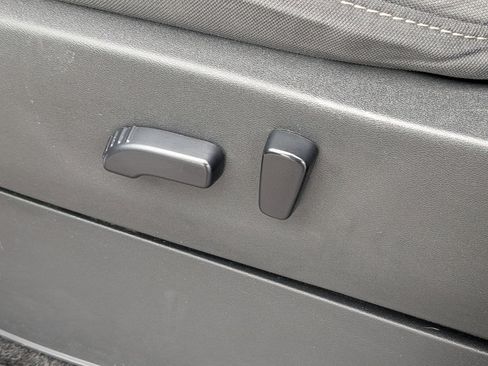 Used 2022 Nissan Frontier SV image 20