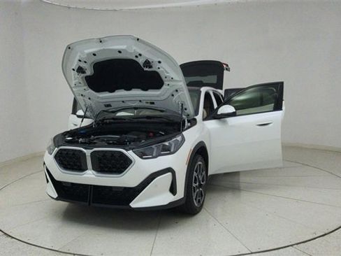 Used 2025 BMW X2 xDrive28i image 71
