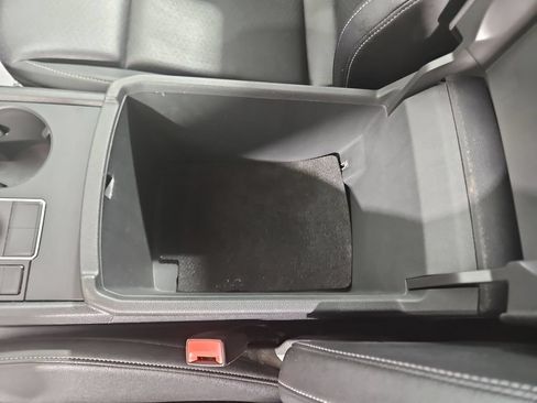 Used 2018 Volkswagen Atlas SE AWD/4WD image 25