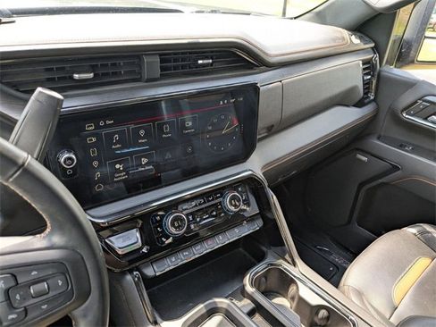 Used 2024 GMC Sierra 2500 AT4 w/ AT4 Preferred Package image 26