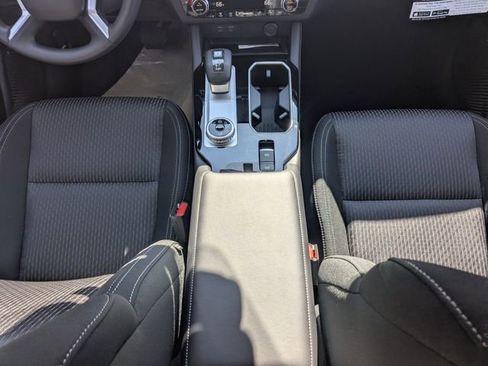 New 2026 Mitsubishi Outlander ES image 18