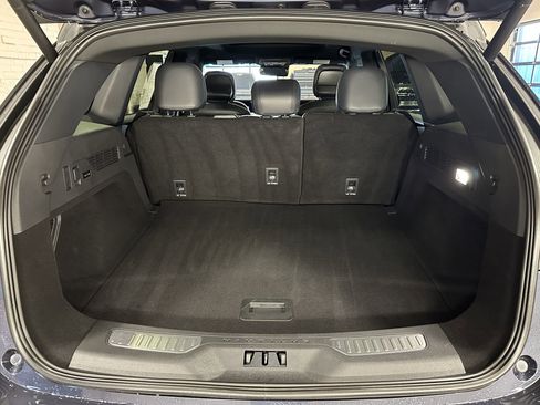 Used 2024 Lincoln Nautilus Reserve w/ Equipment Group 202A image 17