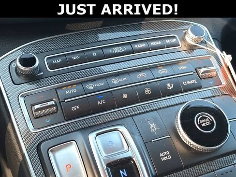 Used 2023 Hyundai Santa Fe SEL FWD image 17