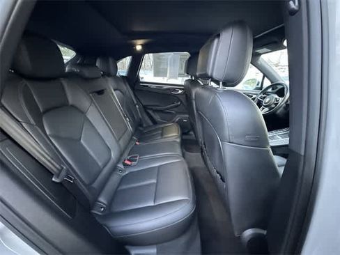 Used 2020 Porsche Macan S image 25