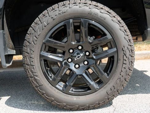 Used 2023 Chevrolet Silverado 1500 LT Trail Boss w/ LT Trail Boss Premium Package AWD/4WD image 15