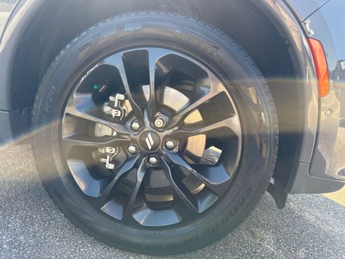 Used 2025 Dodge Durango GT AWD/4WD image 15