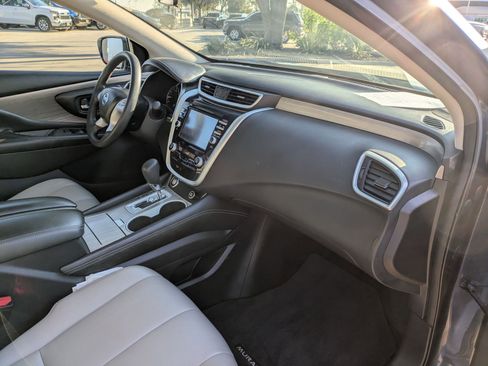 Used 2017 Nissan Murano S w/ Navigation Package image 28