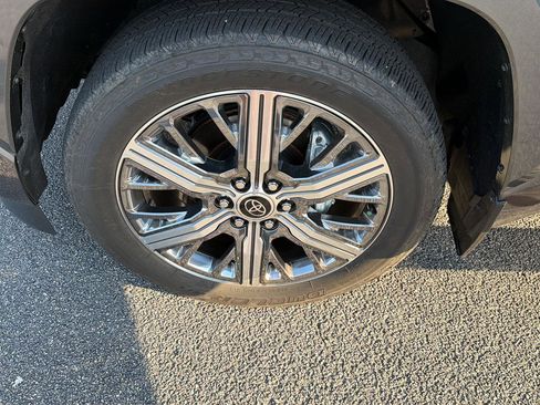 Certified 2024 Toyota Sequoia Capstone AWD/4WD image 40
