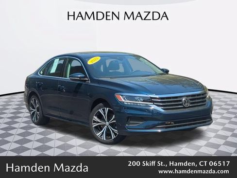 Used 2022 Volkswagen Passat 2.0T SE FWD image 1