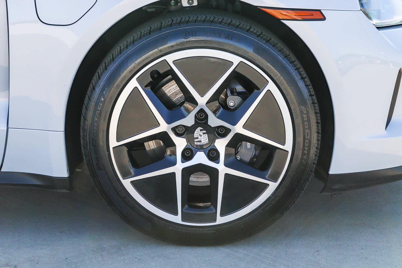 Used 2025 Porsche Taycan RWD image 9
