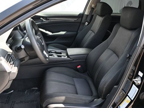 Used 2018 Honda Accord EX image 16