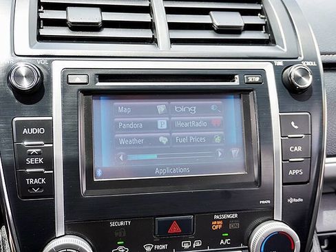 Used 2013 Toyota Camry SE w/ Leather Pkg FWD image 25