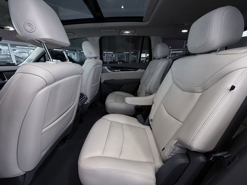 Used 2024 Cadillac XT6 Premium Luxury w/ Technology Package image 26