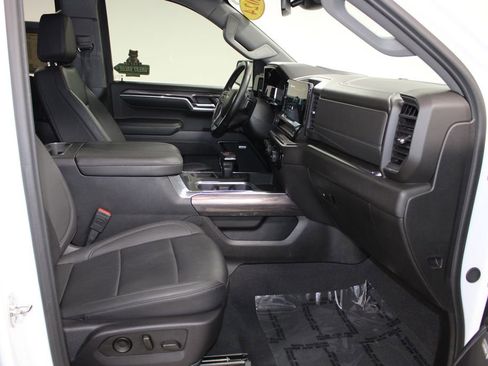 Used 2024 Chevrolet Silverado 1500 LTZ image 30