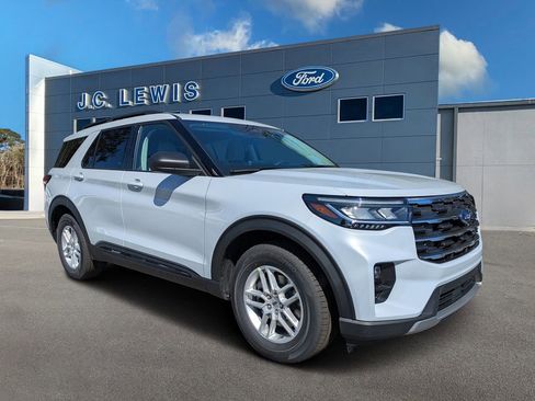 New 2026 Ford Explorer Active w/ Active Comfort Package image 1