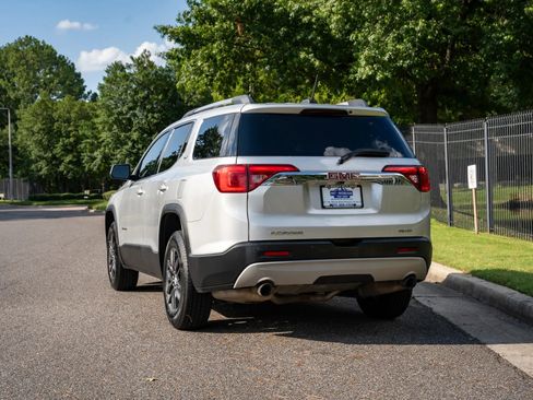 Used 2019 GMC Acadia SLT AWD/4WD image 7