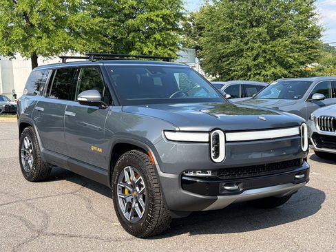 Used 2024 Rivian R1S Adventure AWD/4WD image 7