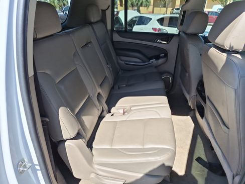 Used 2019 Chevrolet Suburban LT image 29