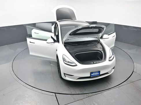 Used 2021 Tesla Model Y Long Range image 52