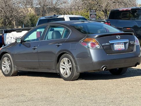 Used 2012 Nissan Altima 3.5 SR w/ Sport Pkg image 7