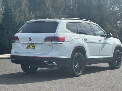 Used 2023 Volkswagen Atlas SE w/ Panoramic Sunroof Package image 4