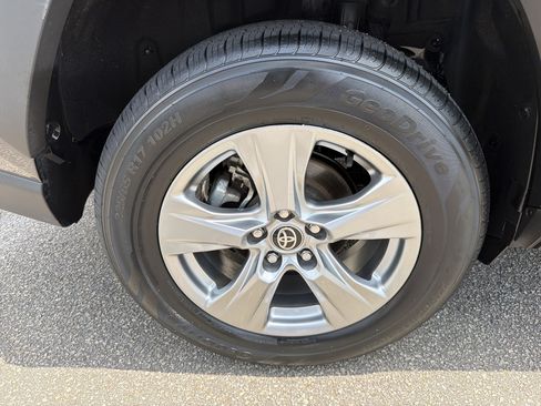 Certified 2024 Toyota RAV4 XLE FWD image 28