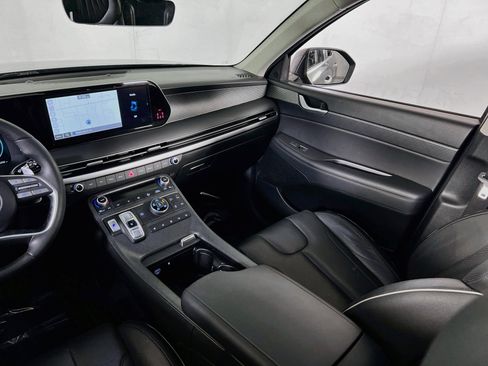 Used 2023 Hyundai Palisade Limited w/ Winter Package image 24