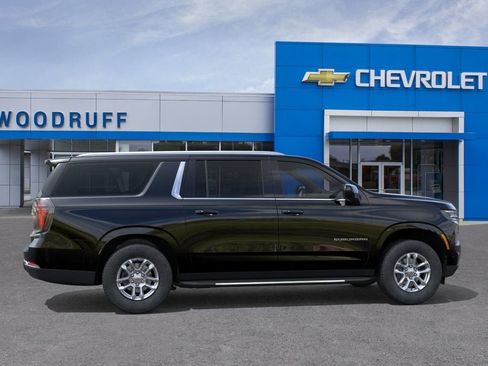 New 2026 Chevrolet Suburban LS RWD image 5