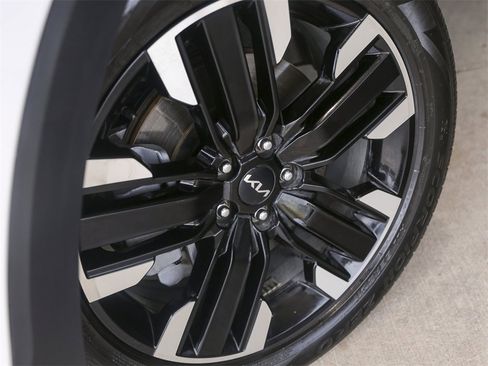 Used 2024 Kia Telluride SX image 13