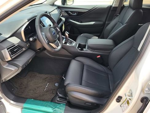 Used 2025 Subaru Outback Touring AWD/4WD image 23