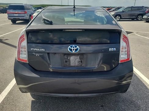 Used 2015 Toyota Prius Two FWD image 3