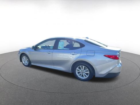 Used 2025 Toyota Camry LE image 10