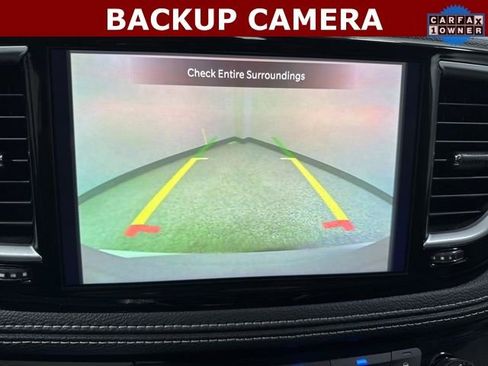 Used 2024 Chrysler Pacifica Limited FWD image 4