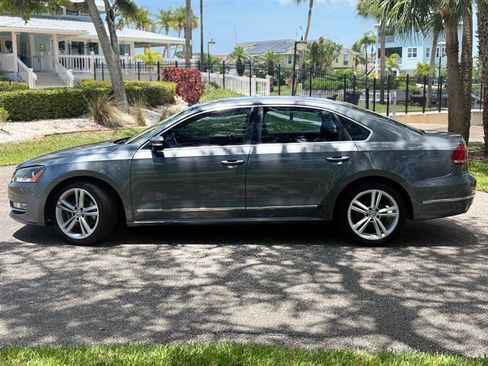 Used 2014 Volkswagen Passat TDI SEL Premium FWD image 2