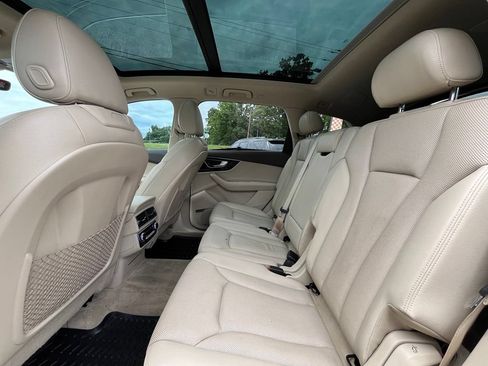 Used 2017 Audi Q7 3.0T Premium Plus w/ Premium Plus Package AWD/4WD image 24