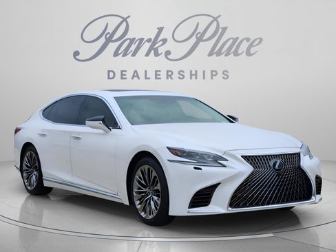 Used 2020 Lexus LS 500 w/ Interior Upgrade Package RWD image 4