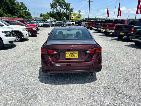 Used 2024 Nissan Altima 2.5 SV FWD image 17