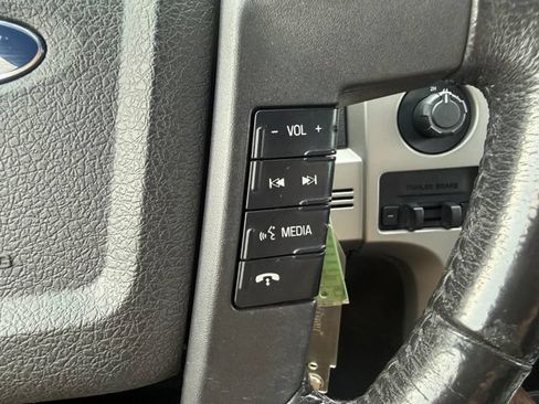 Used 2013 Ford F150 Lariat w/ Lariat Chrome Pkg AWD/4WD image 23