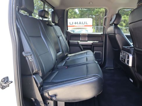 Used 2019 Ford F250 Lariat w/ Chrome Package image 29