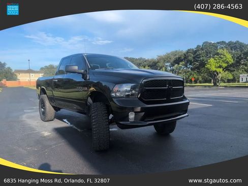 Used 2017 RAM 1500 Express w/ Black Ram 1500 Express Group RWD image 7