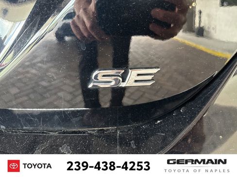 Used 2024 Toyota Camry SE image 7